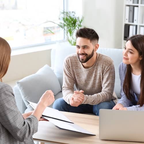Family closing on a new home in Streamwood